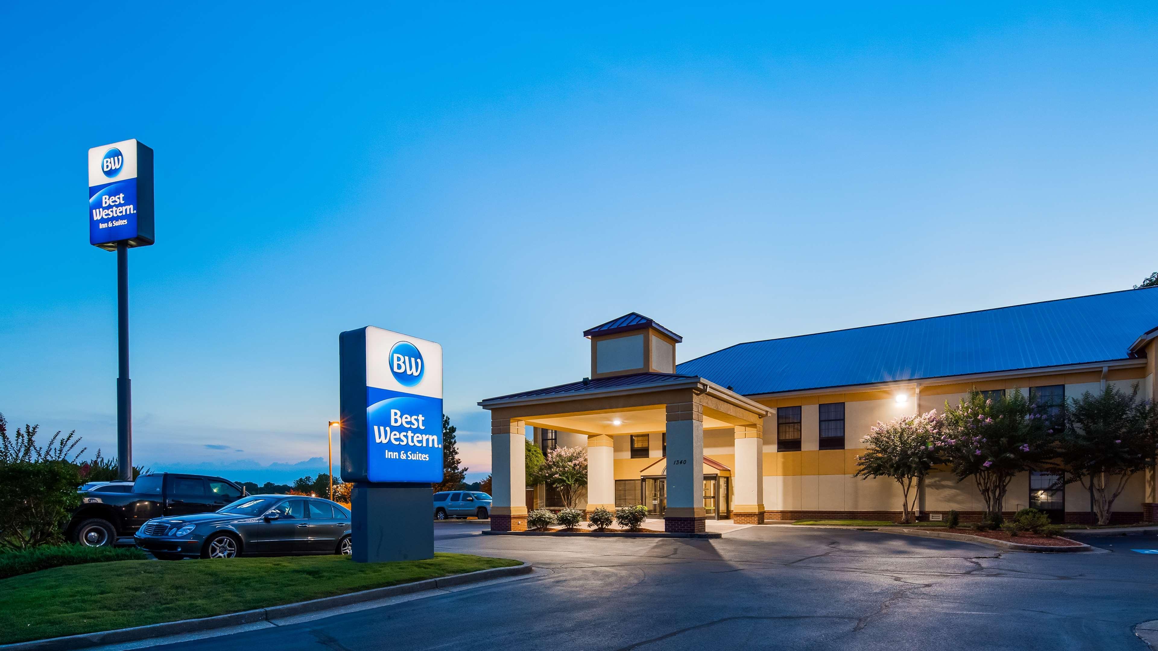 Hotel Western Inn&suites Hiram